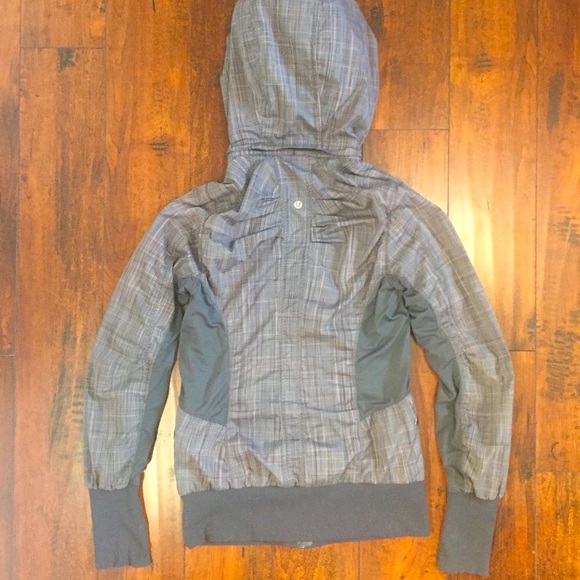 Lululemon Run: Back On Track Jacket - Picture 3 of 16